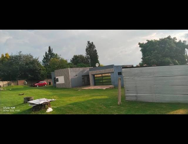 3 BEDROOM HOUSE FOR SALE IN ESTHER PARK